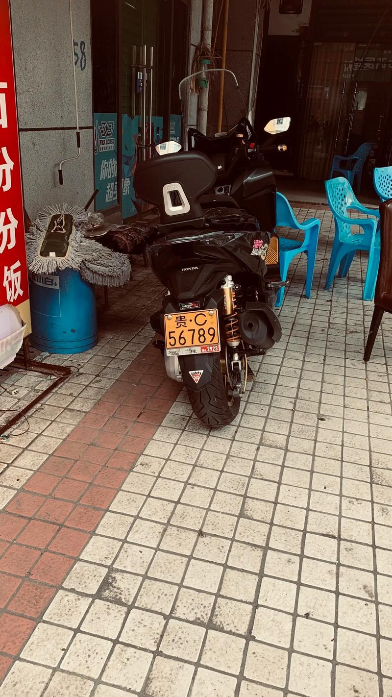 百色顺子车牌号多少钱能买，车牌顺子购买渠道-第1张图片-七号汽车选号
